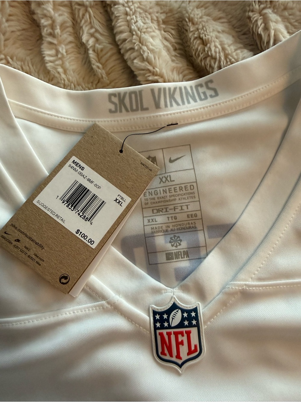 Nike White Minnesota Vikings #18 Justin Jefferson Jersey - NWT - Picture 2 of 4